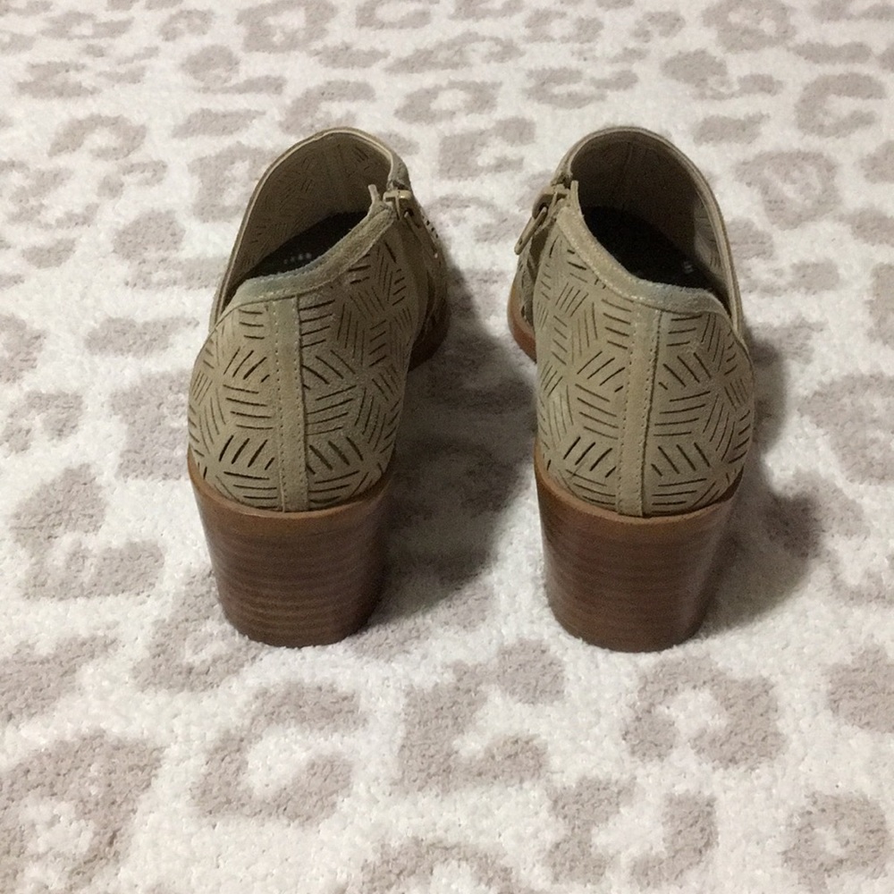 1. State Iddah Perforated Cutaway Bootie - Picture 5 of 8